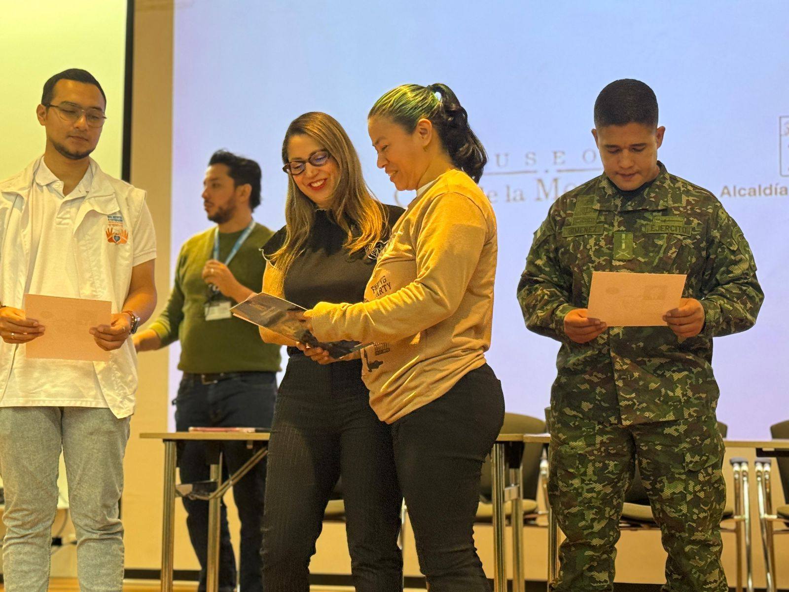 Bitácora Más de 2.000 víctimas del conflicto armado en Medellín han recibido su libreta militar