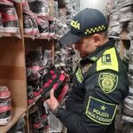 LA POLICÍA NACIONAL FRENA EL COMERCIO Y EL ALMACENAMIENTO DE MERCANCÍAS DE CONTRABANDO EN LA CAPITAL #ANTIOQUEÑA